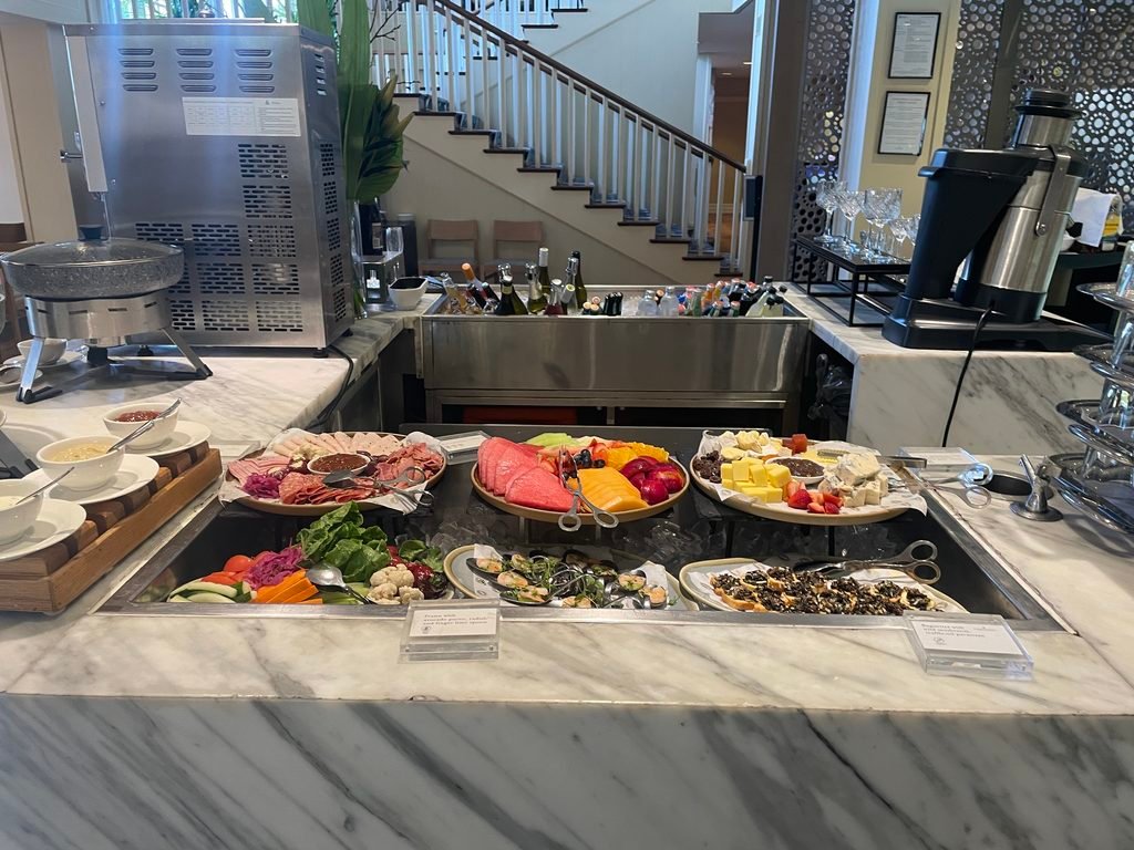 클럽 라운지 Evening Drinks & Canapés | InterContinental Sanctuary Cove